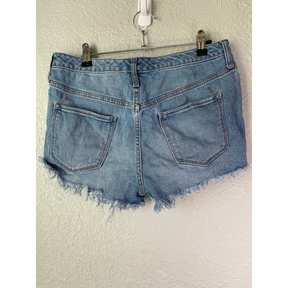 Mossimo Distressed Denim Shorts High Rise Frayed Hem Light Wash Size 10 - Picture 3 of 3
